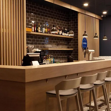 酒店 Express - Airport