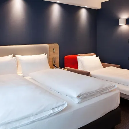 Express - Airport Hotel 3*