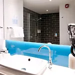 Hotel Express - Airport 3*