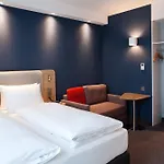Hotel Express - Airport 3*