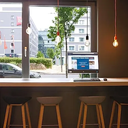 Express - Airport Hotel 3*