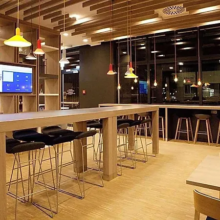 Express - Airport 3*